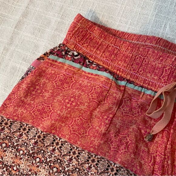 Francesca’s Miami Pink Shorts Multi Color Elastic Waistband SZ M - Picture 11 of 13